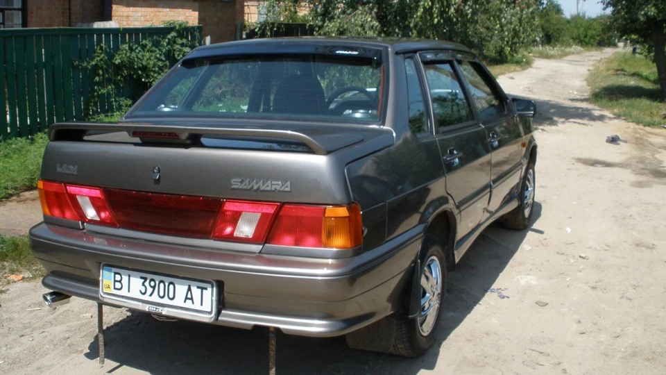 Lada 2115 4