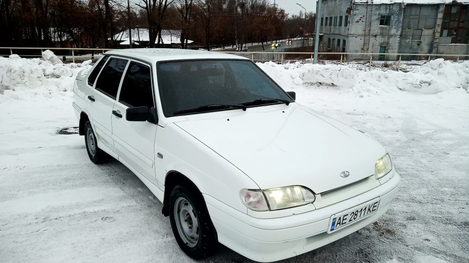 Lada 2115 4