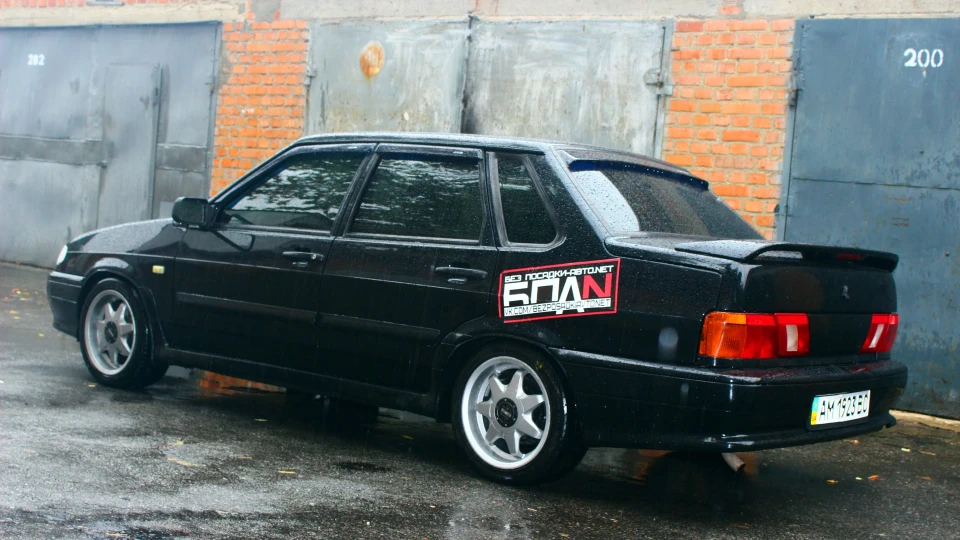 Lada 2115 3