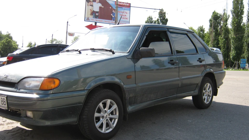 Lada 2115 4