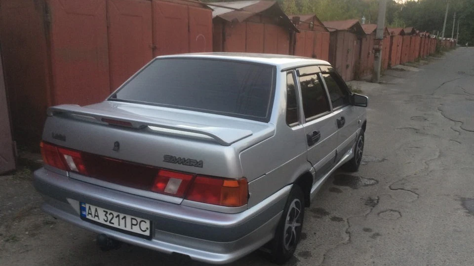 Lada 2115 4