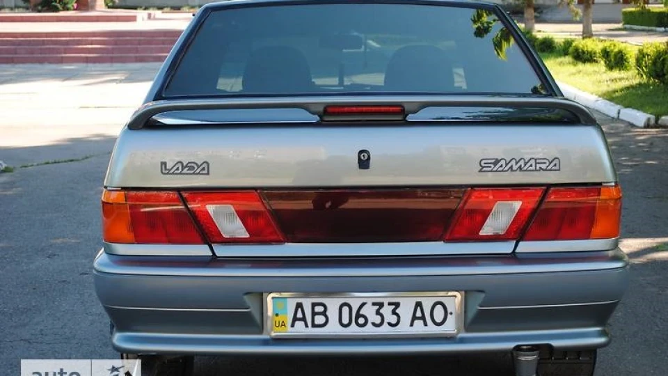 Lada 2115 4