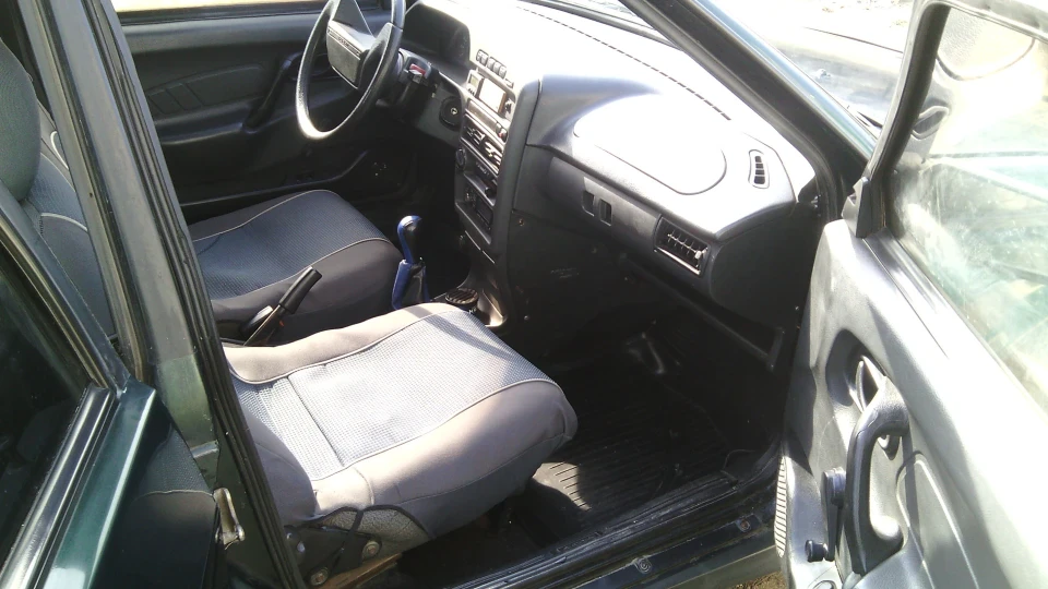 Lada 2115 4