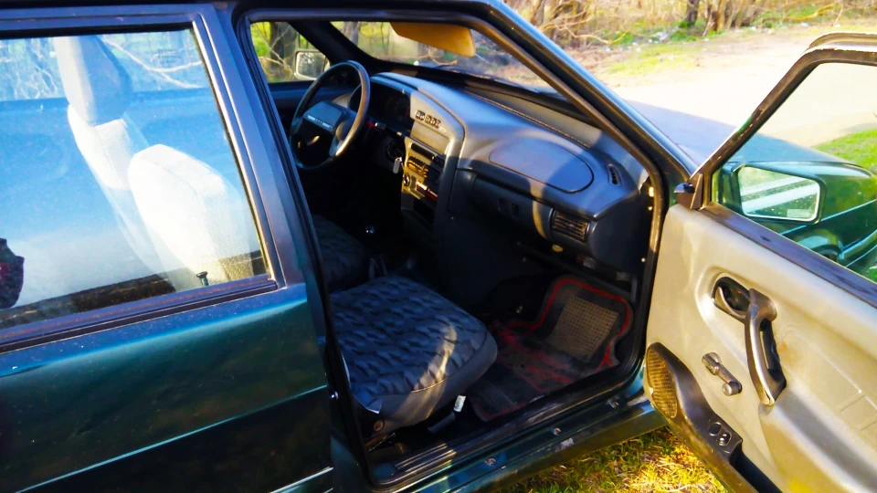 Lada 2115 4