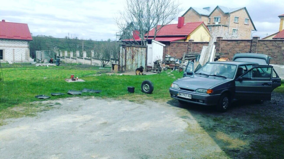 Lada 2115 4
