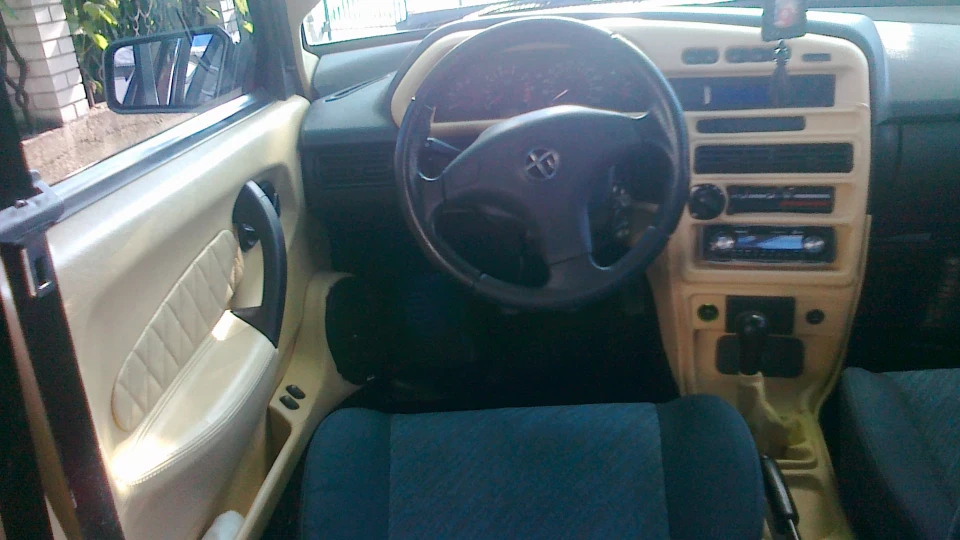 Lada 2115 4