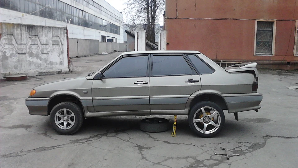 Lada 2115 15рмайже сток
