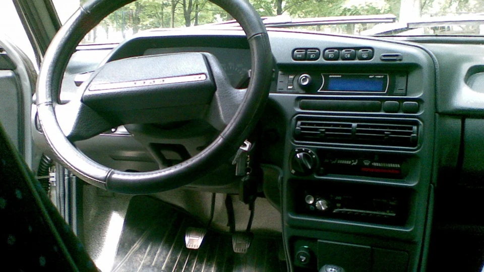 Lada 2115 1.6 8V 4
