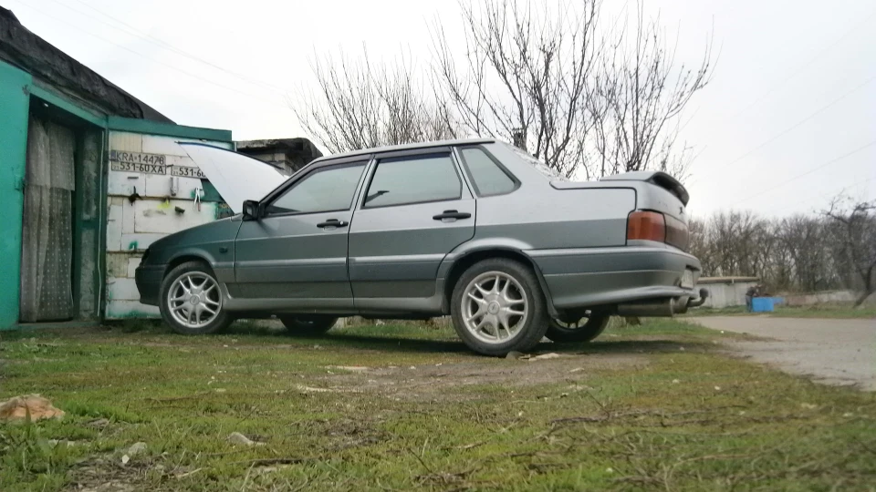 Lada 2115 Серій металік 1.6 3