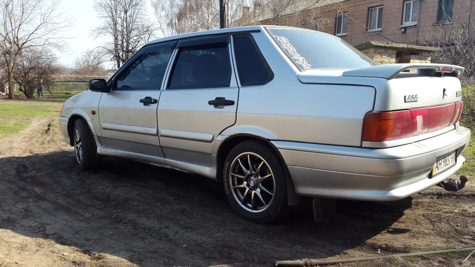 Lada 2115 "Sniezka" 2