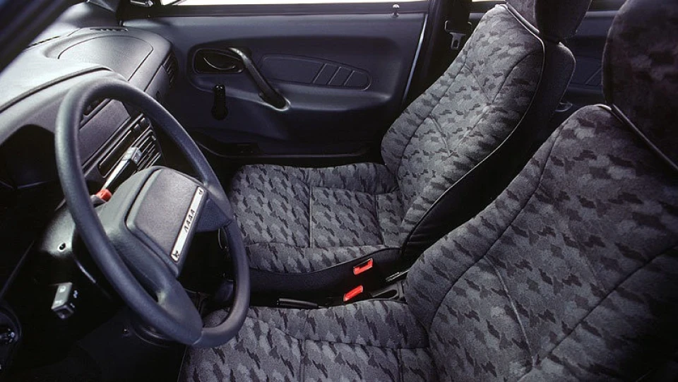Lada 2115 ЗОЛОТИЙ ЛИСТ 1.6