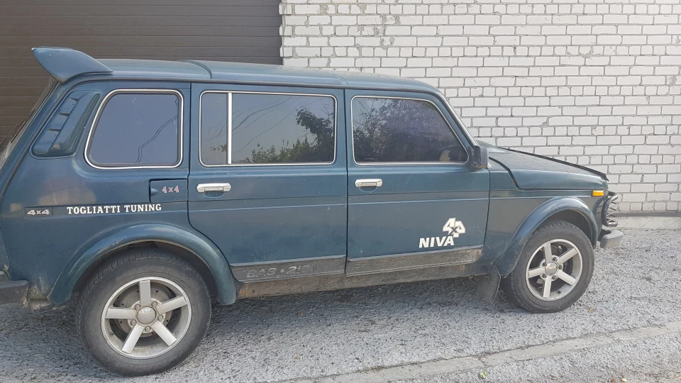 Lada 2131 Зелений крокодил