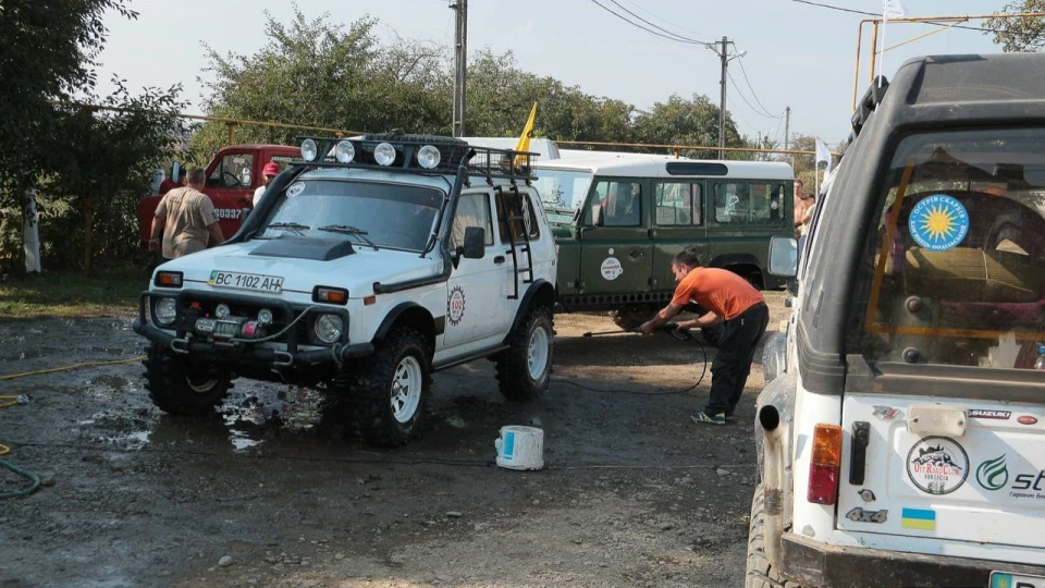Lada 4x4 3D 1.7 турбо нивка 2