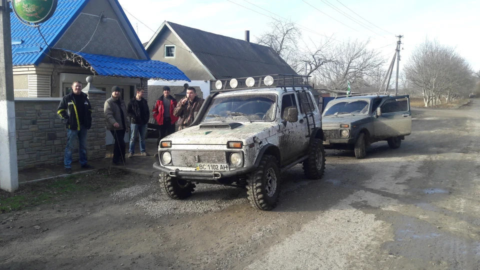 Lada 4x4 3D 1.7 турбо нивка 3