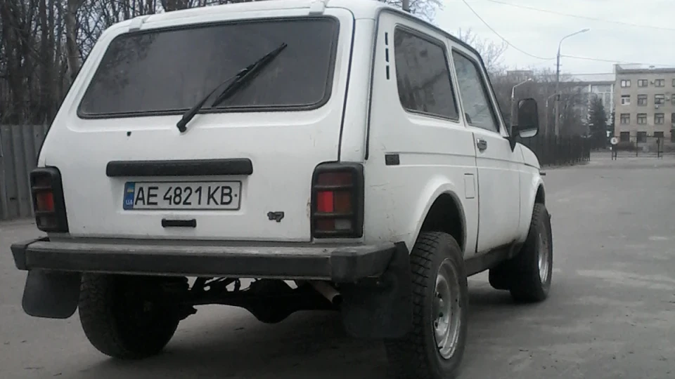 Lada 4x4 3D 1.7 twin carb 3