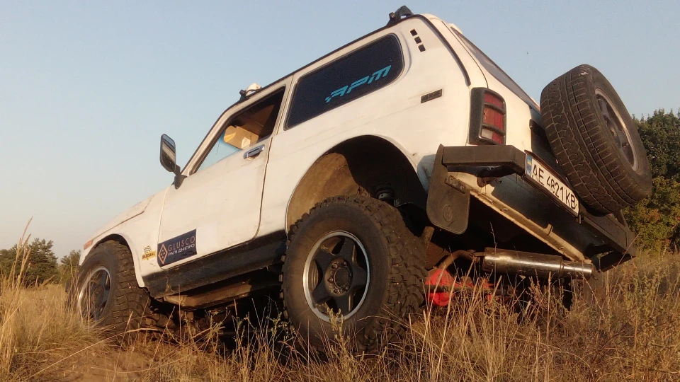 Lada 4x4 3D 1.7 twin carb 5