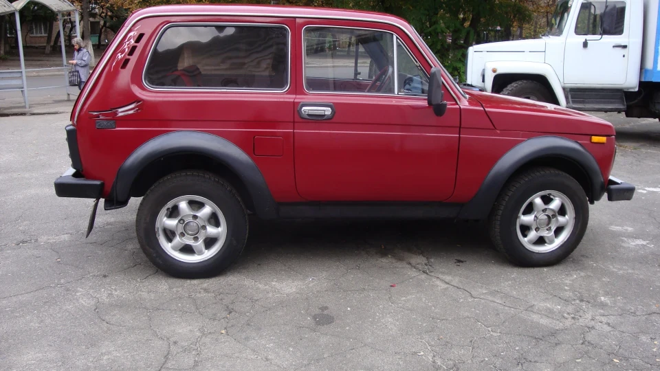 Lada 4x4 3D 21213 Тайга 2