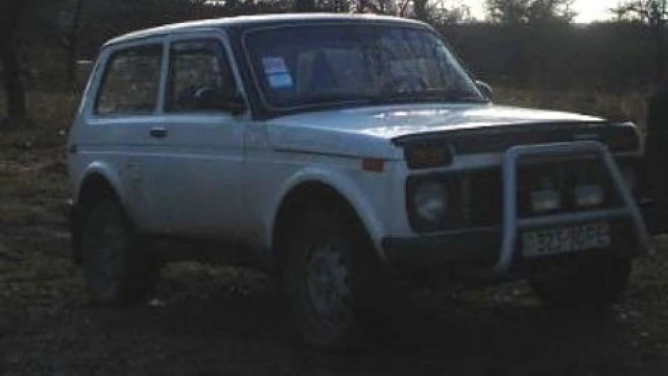 Lada 4x4 3D біла трудяга