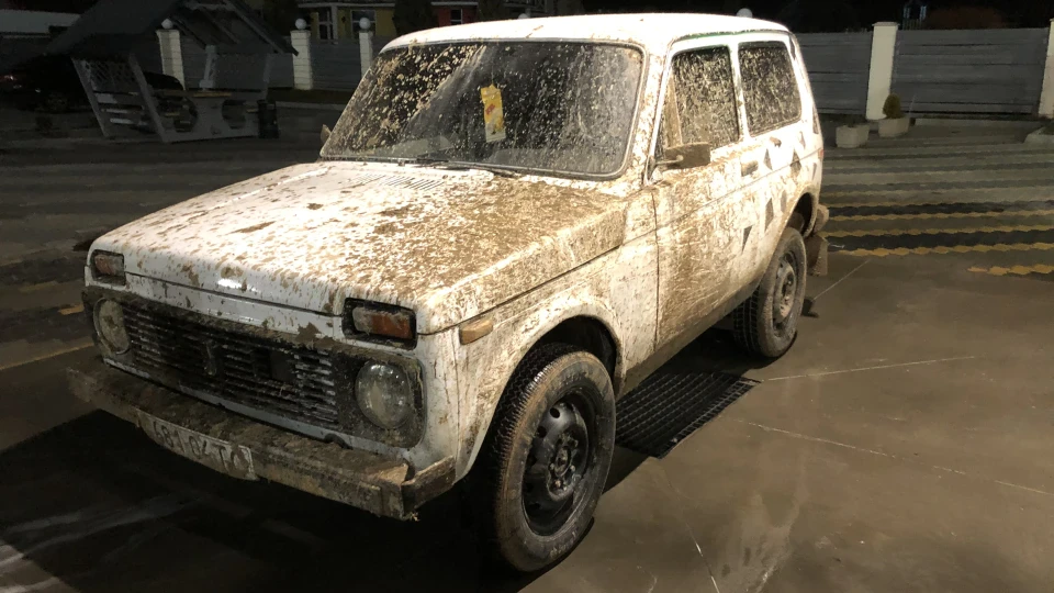 Lada 4x4 3D біла засранка 2