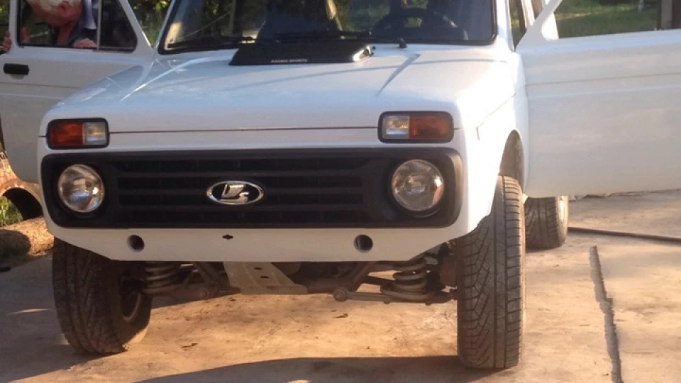 Lada 4x4 3D Біла 2