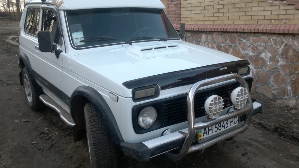 Lada 4x4 3D Білий танк 2