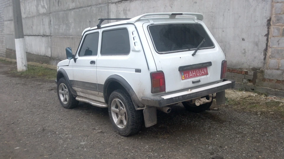Lada 4x4 3D Білий танк 4