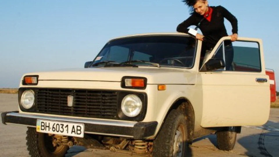 Lada 4x4 3D Бежева Радість )