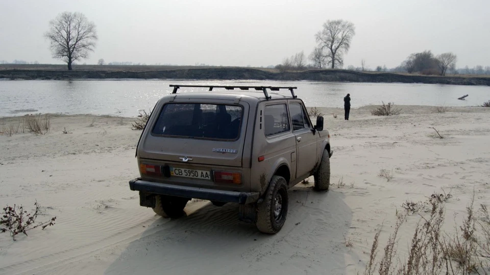 Lada 4x4 3D CATerpillar 3