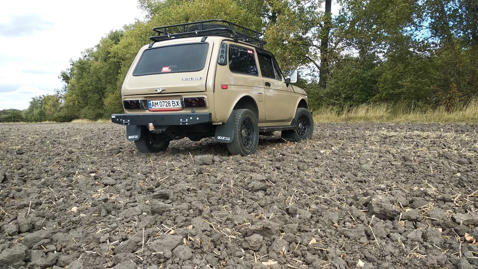 Lada 4x4 3D Газ 2