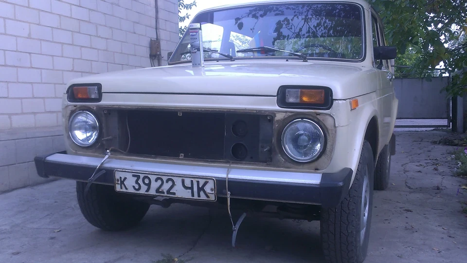 Lada 4x4 3D Блакитноокий біж 3