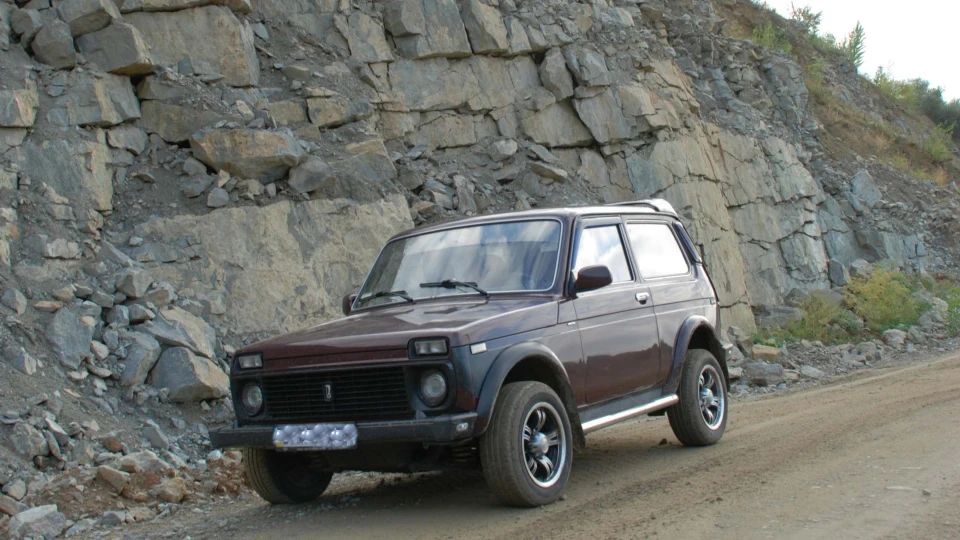 Lada 4x4 3D Яшма 1.7 I 2
