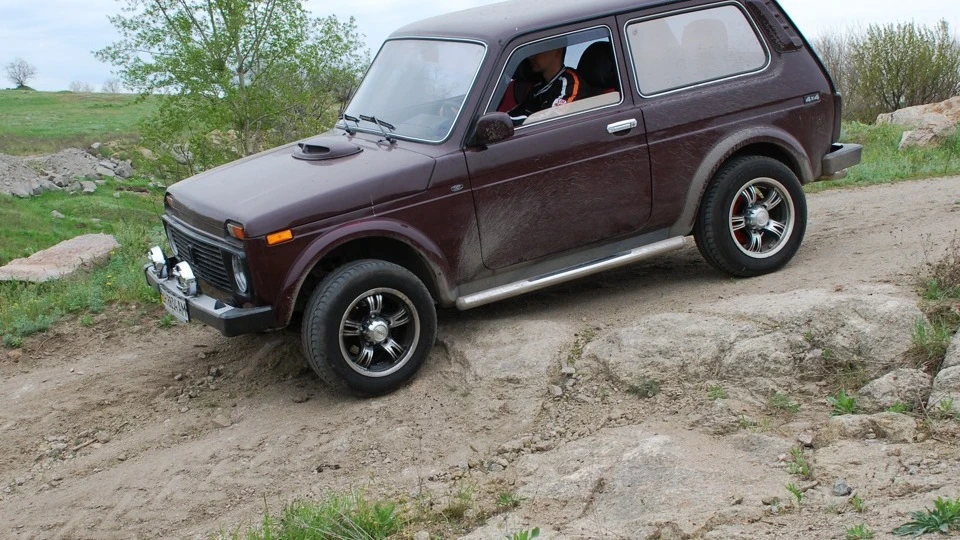 Lada 4x4 3D Яшма 1.7 I 4