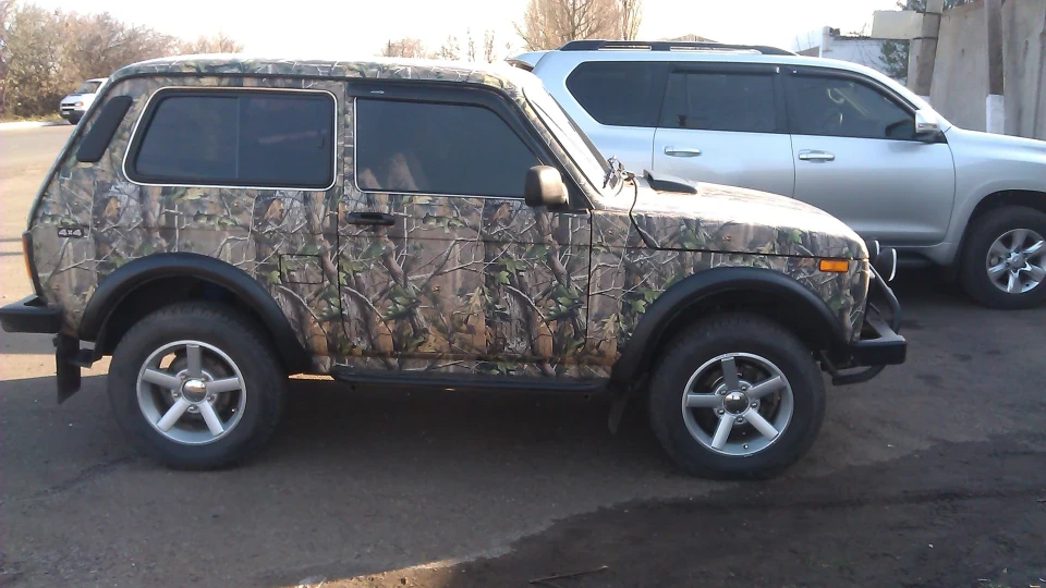 Lada 4x4 3D Камуфляж 2