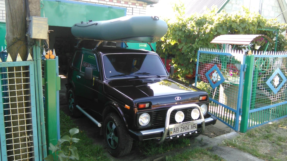 Lada 4x4 3D Червоний металік 3
