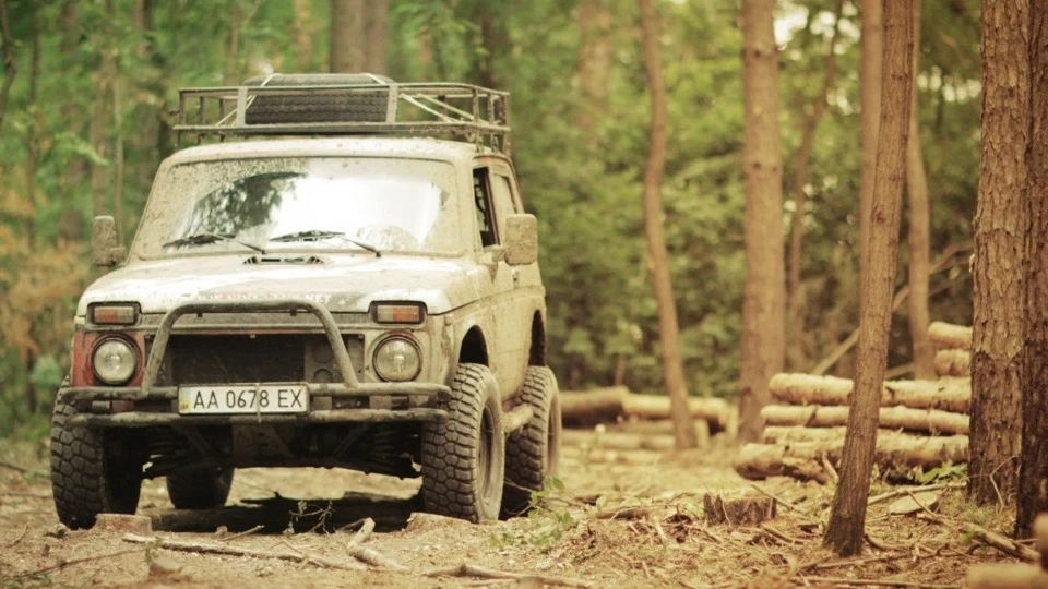 Lada 4x4 3D Червоний Комбінований 3
