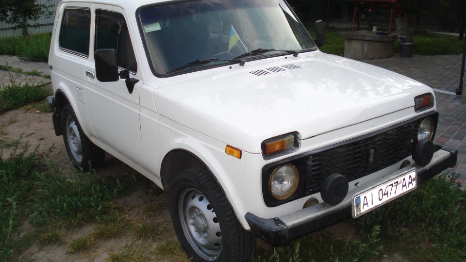 Lada 4x4 3D LEGO 2