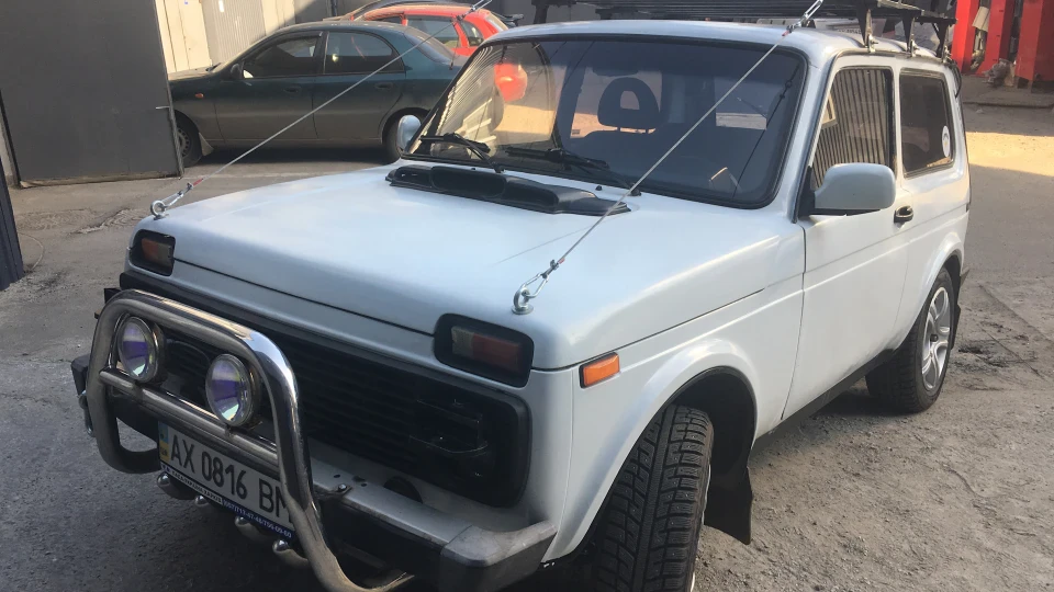 Lada 4x4 3D polar bear 2
