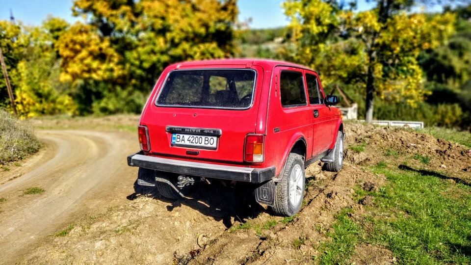 Lada 4x4 3D red SUV 2