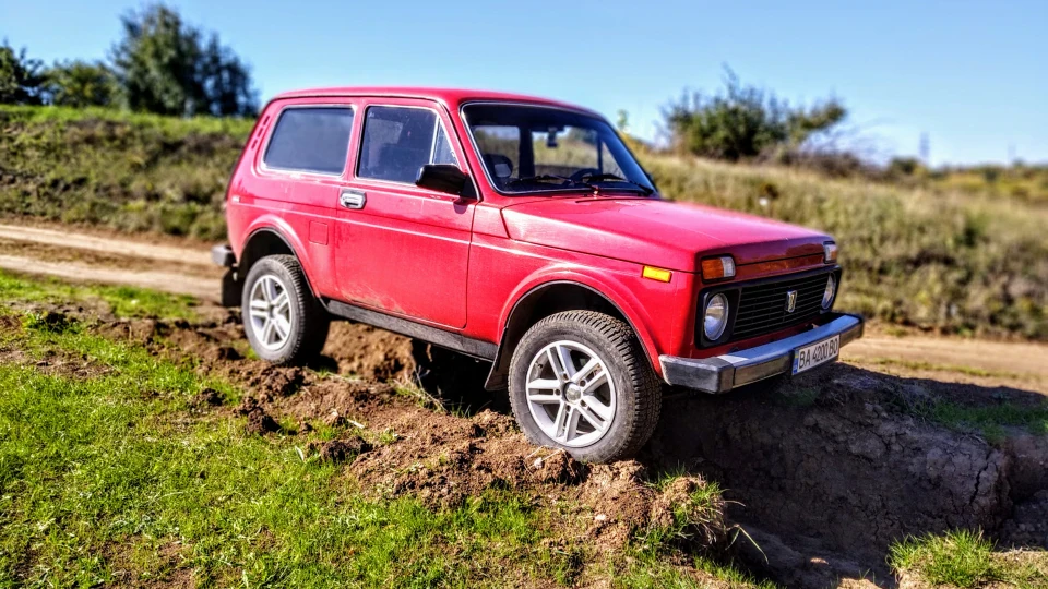Lada 4x4 3D red SUV 3