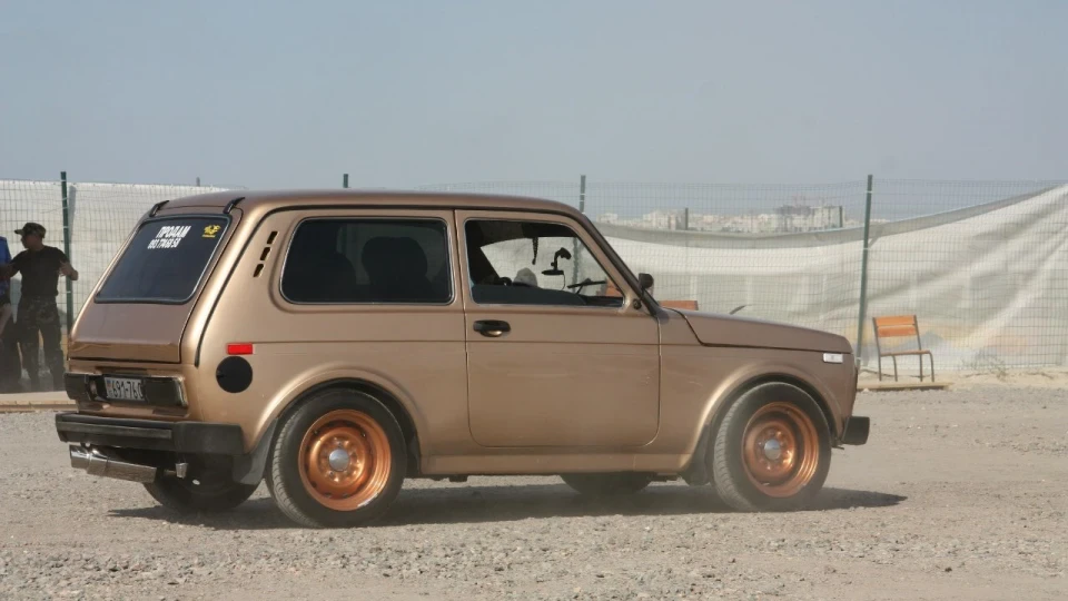 Lada 4x4 3D Руда бестія 3