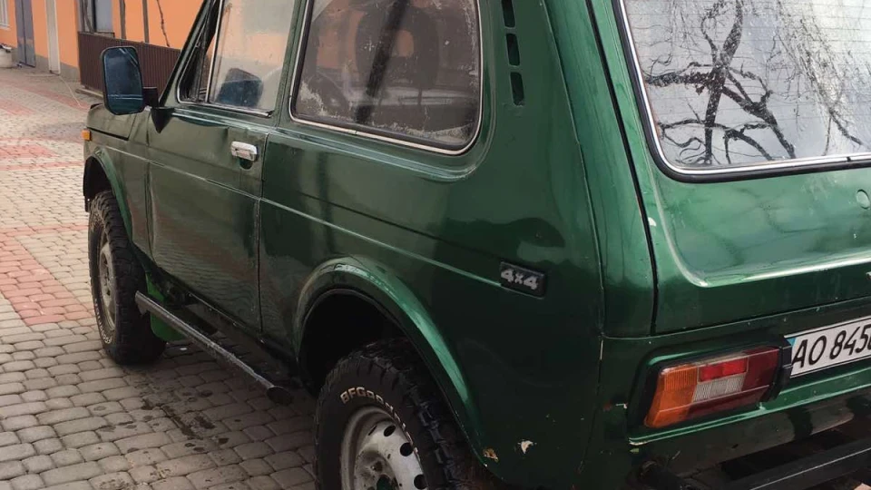 Lada 4x4 3D іржавий дракон 5