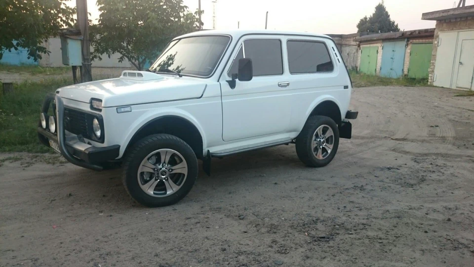 Lada 4x4 3D Сніговий Барс 2