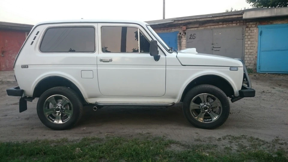 Lada 4x4 3D Сніговий Барс 3