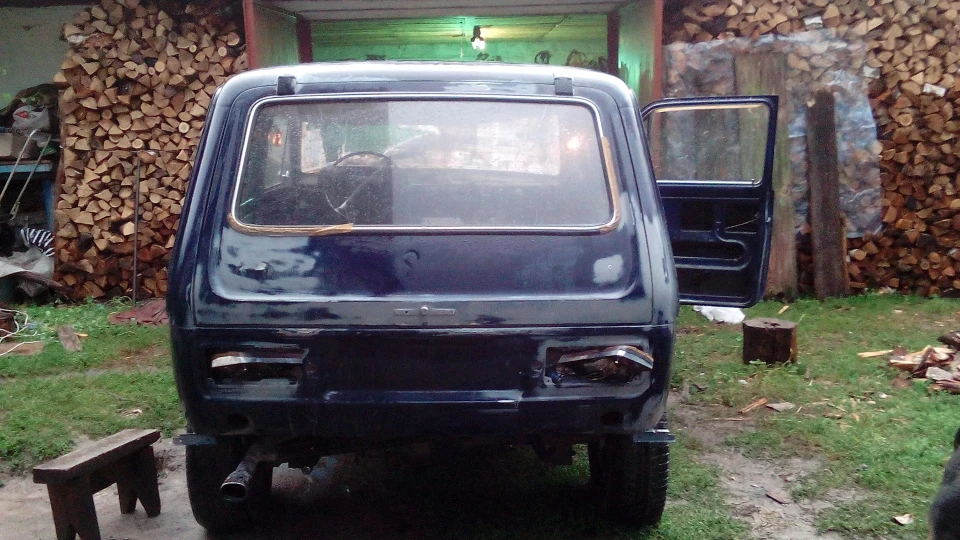 Lada 4x4 3D T-1000 Спортивний Таз