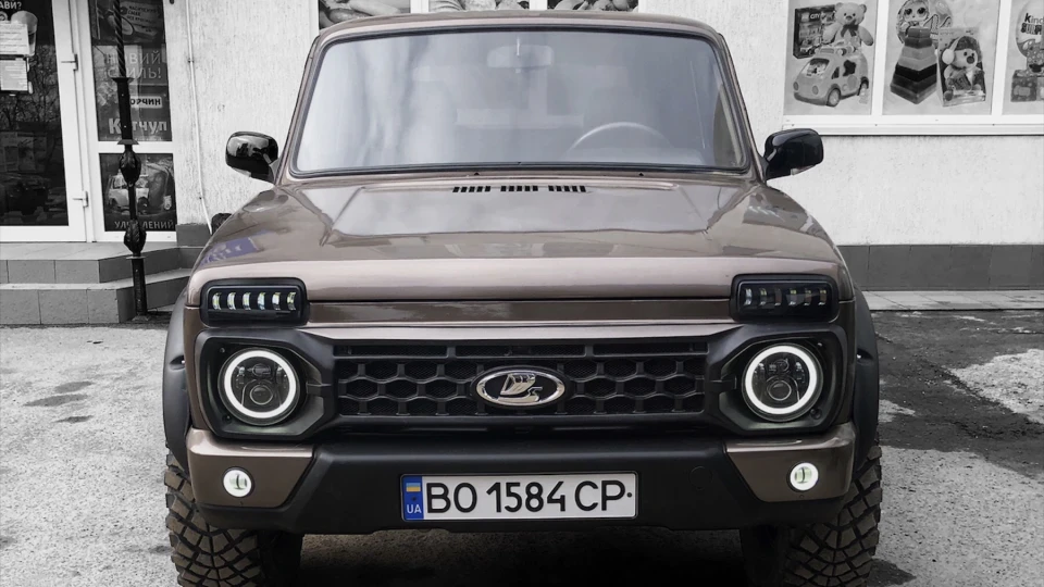 Lada 4x4 3D UrbanNiva 2
