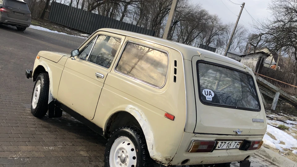Lada 4x4 3D UrbanNiva 5