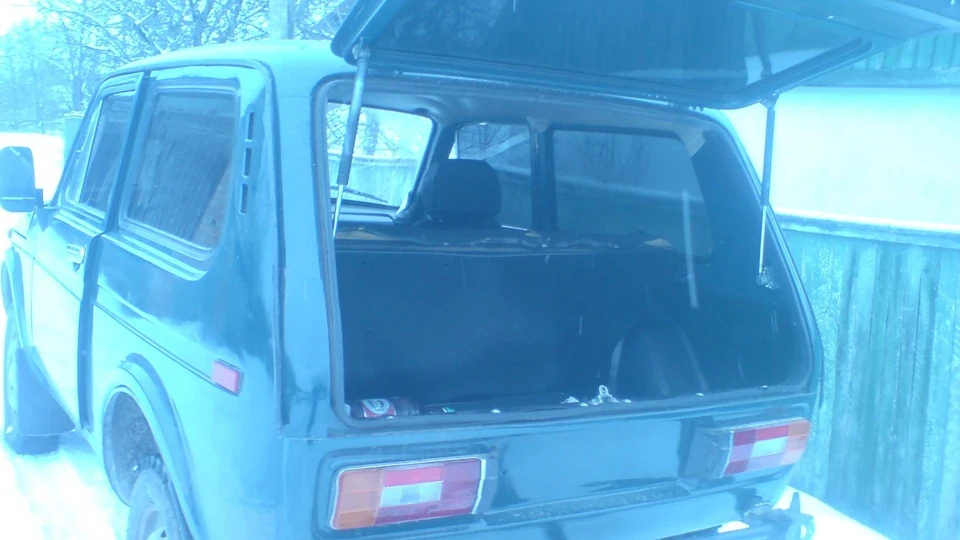 Lada 4x4 3D СКРІЗІ дорожник 4