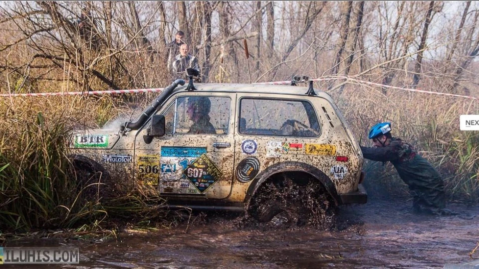 Lada 4x4 3D Скрізь повз 4