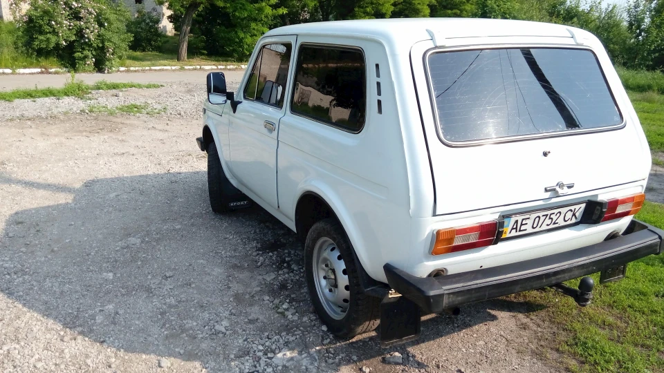 Lada 4x4 3D WHITE RHINO 3