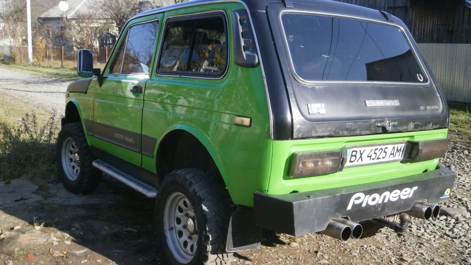 Lada 4x4 3D - зелень - 3